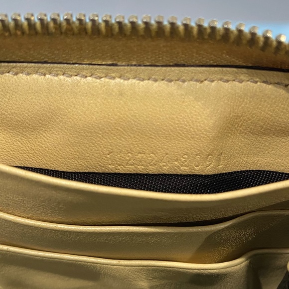 Authentic Gucci GG Monogram Zip Around Wallet - Picture 13 of 15